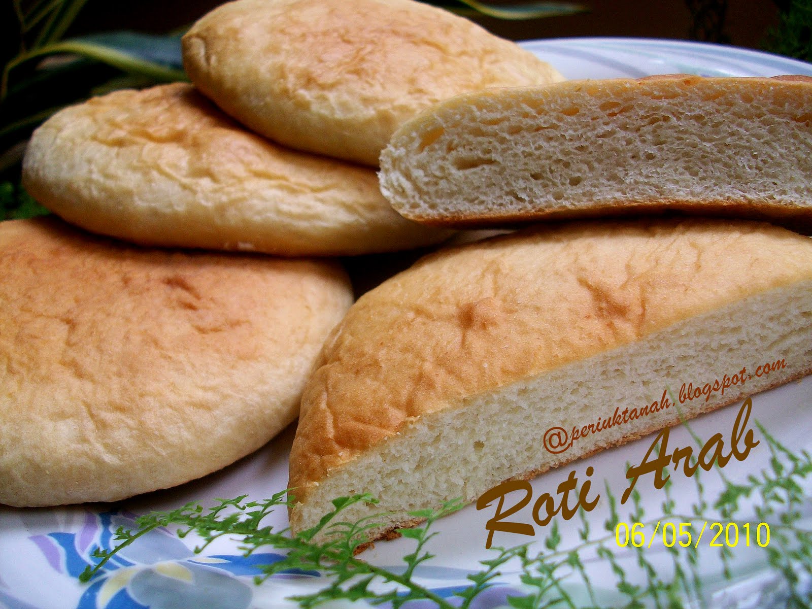 periuktanah: Roti Arab