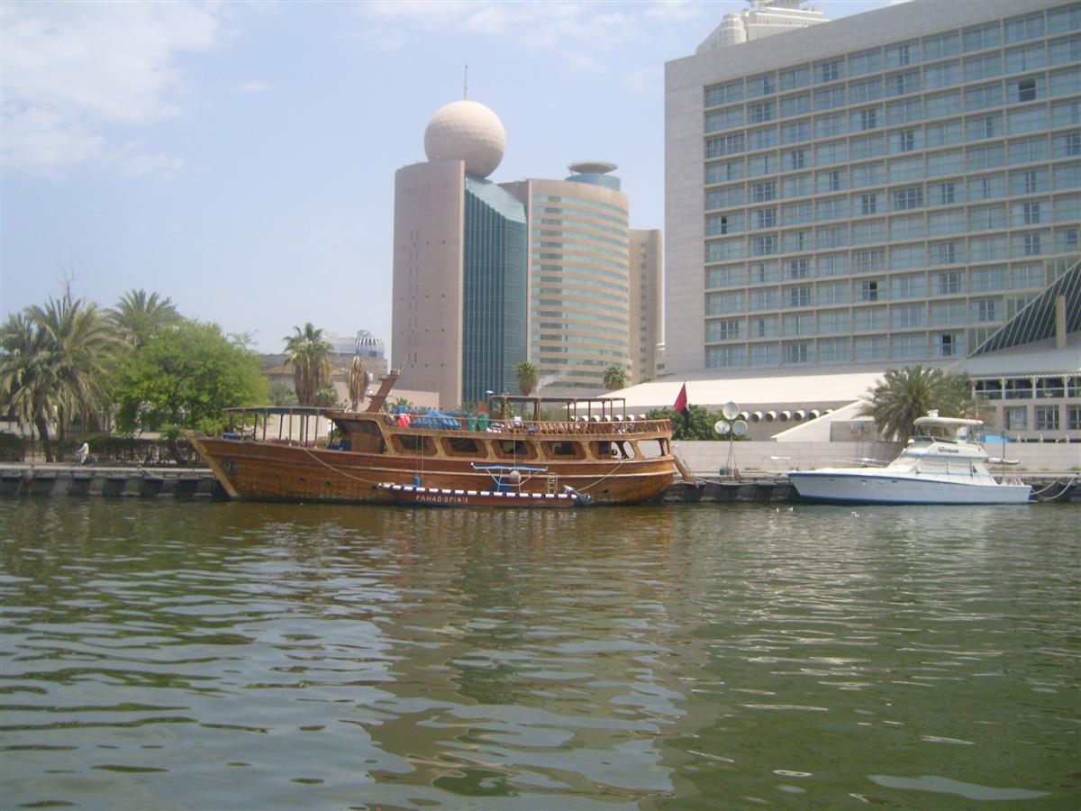[S7000909-708191.JPG]