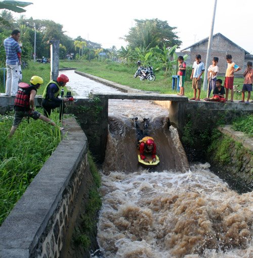 [bodyboar+susur+vanderwijck+8.jpg]