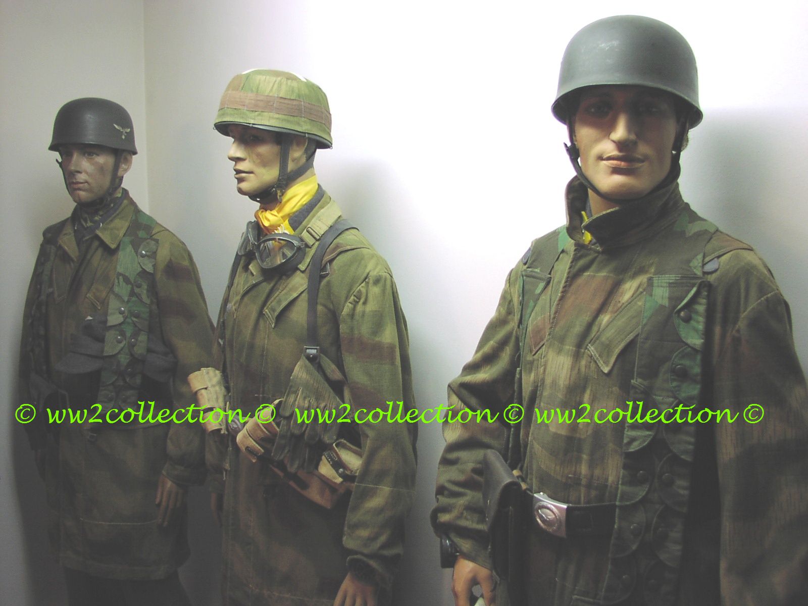 WW2 German Fallschirmjäger Group uniformed mannequins