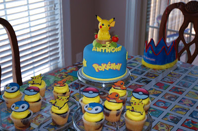 Tara's Cupcakes: Some fun cakes