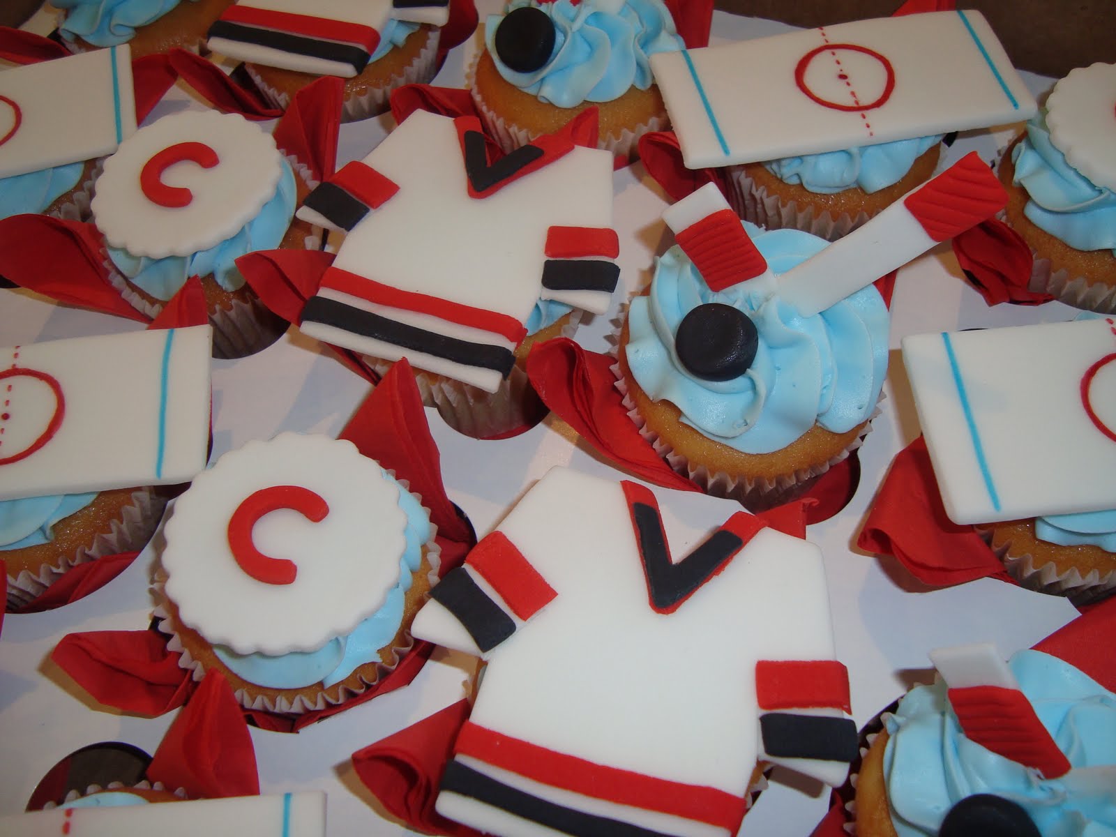 cupcakes by dusty Hockey