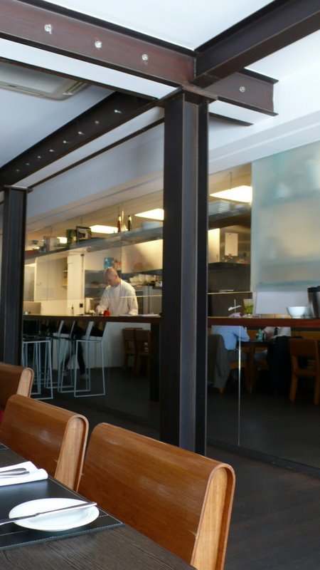 [L1000081.JPG]