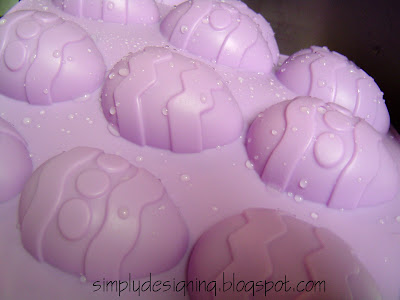 silicone+pans+1 | Rice Crispy Pops (Easter Style) | 17 |