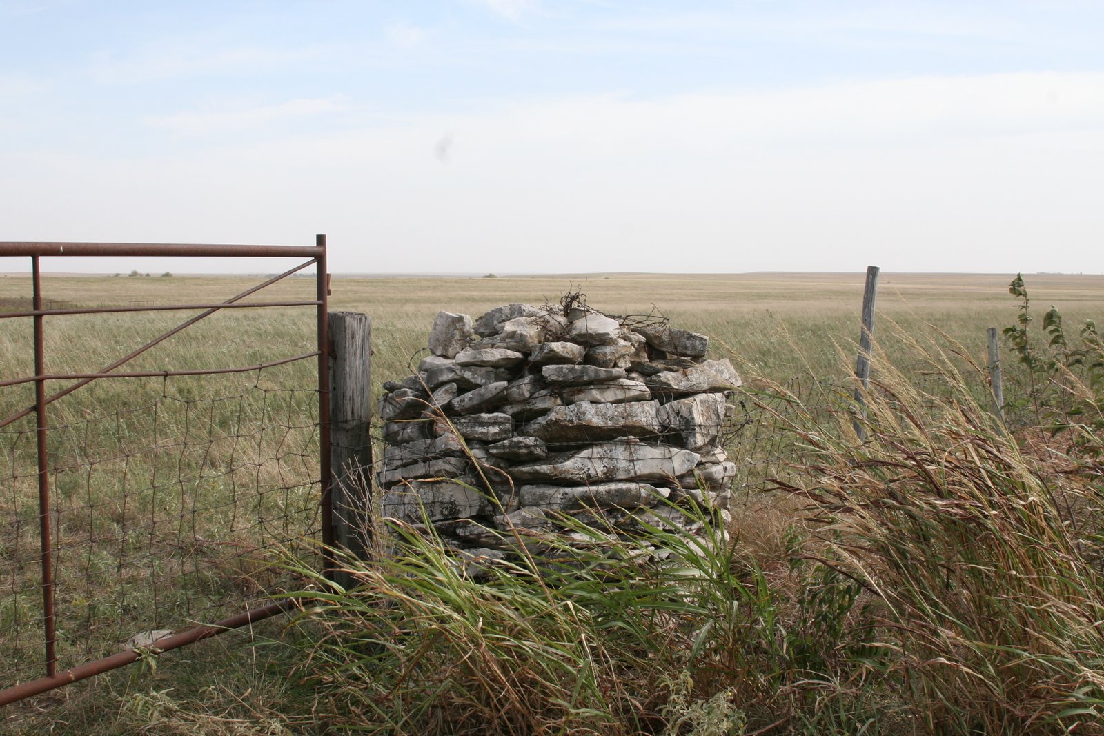 Home on the Range Rock Fence Post
