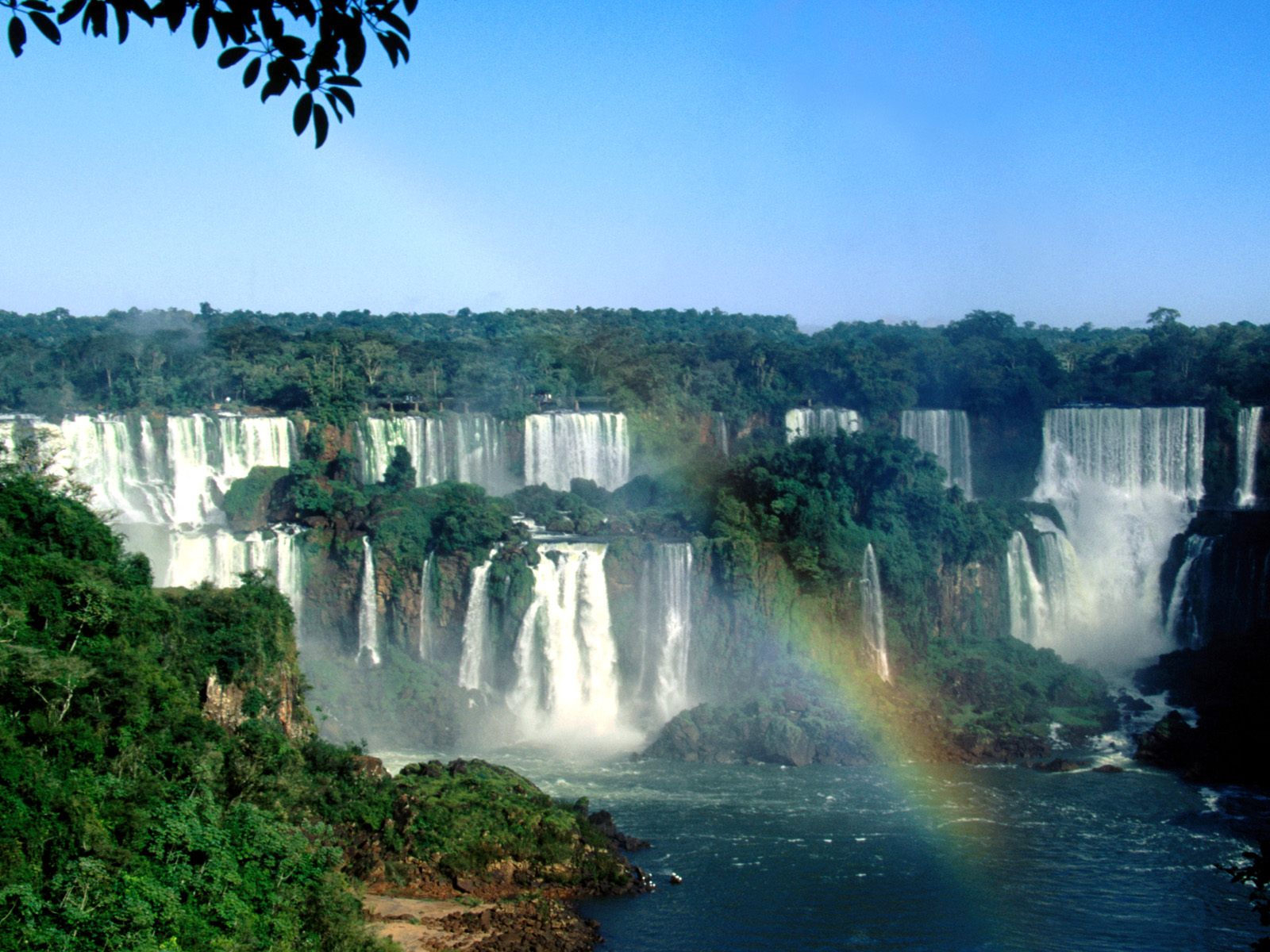 [paquete+turistico+Excursion+a+Cataratas_del_Iguazu+semana+santa+semana+de+turismo+2010.jpg]