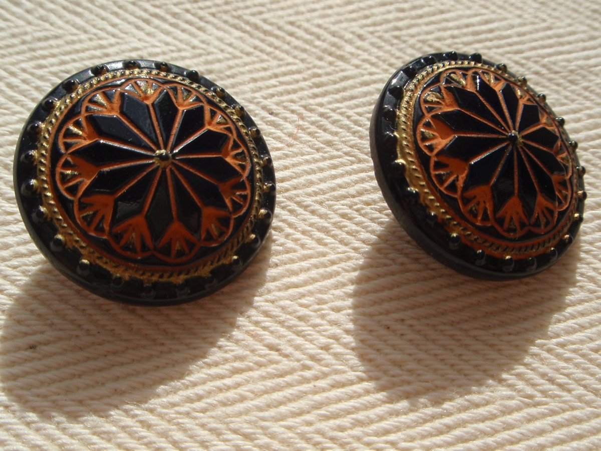 Yesterdays Treasures Today Dot Com Wal Mart Button Buys Could Make You