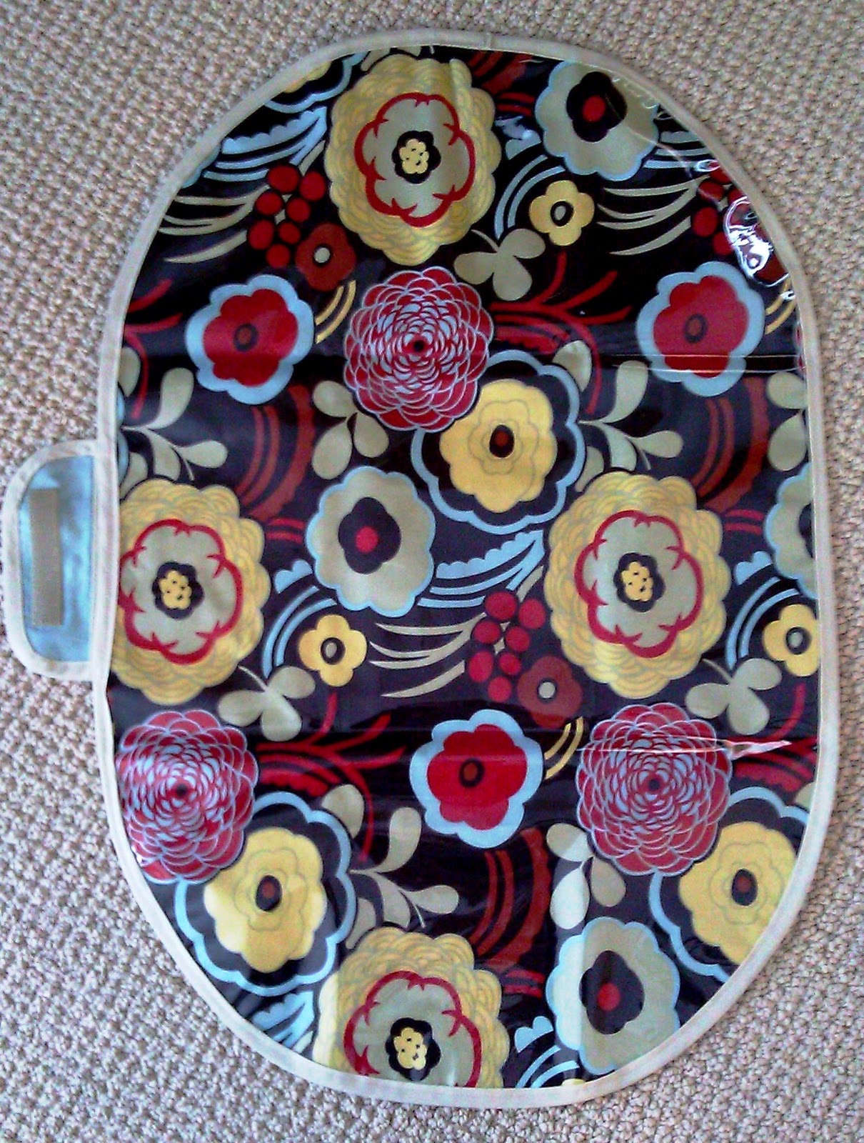 How to Make a Changing Pad with vinyl on both sides Craftbuds