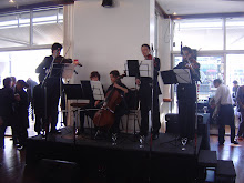Quinteto de flauta, violines, viola y cello en el Yacht Club de Puerto Madero