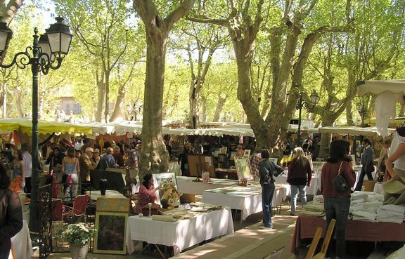 [Market_in_Saint_Tropez.JPG]