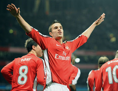 image: robin+van+persie+arsenal+barcelona
