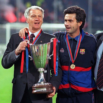 sir+bobby+robson+barcelona+mourinho.jpg