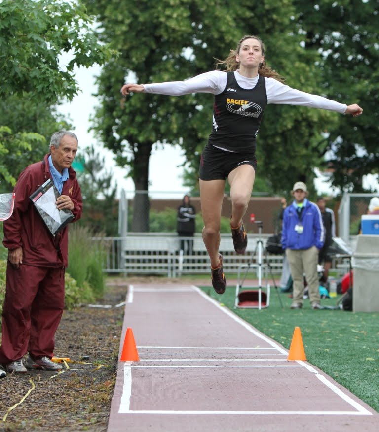 Down the Backstretch MSHSL State Meet Photos By Gene Niemi