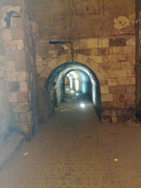 [حاره+درب+قرمز.jpg]