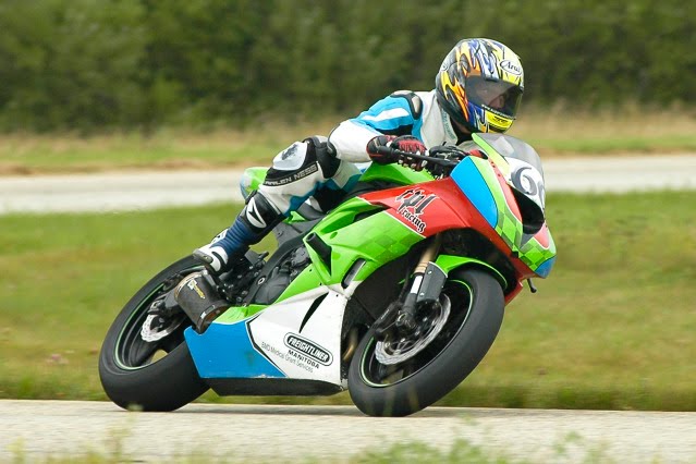 Dr Garry Murray on the ZX6RR