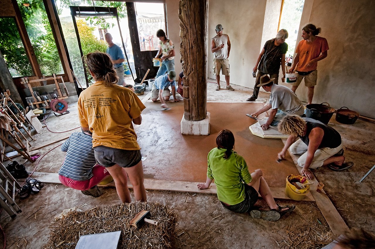 [FranceWkshpFloorJl09.jpg]