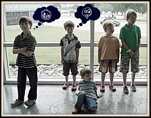 [casamananaboysreactions.jpg]