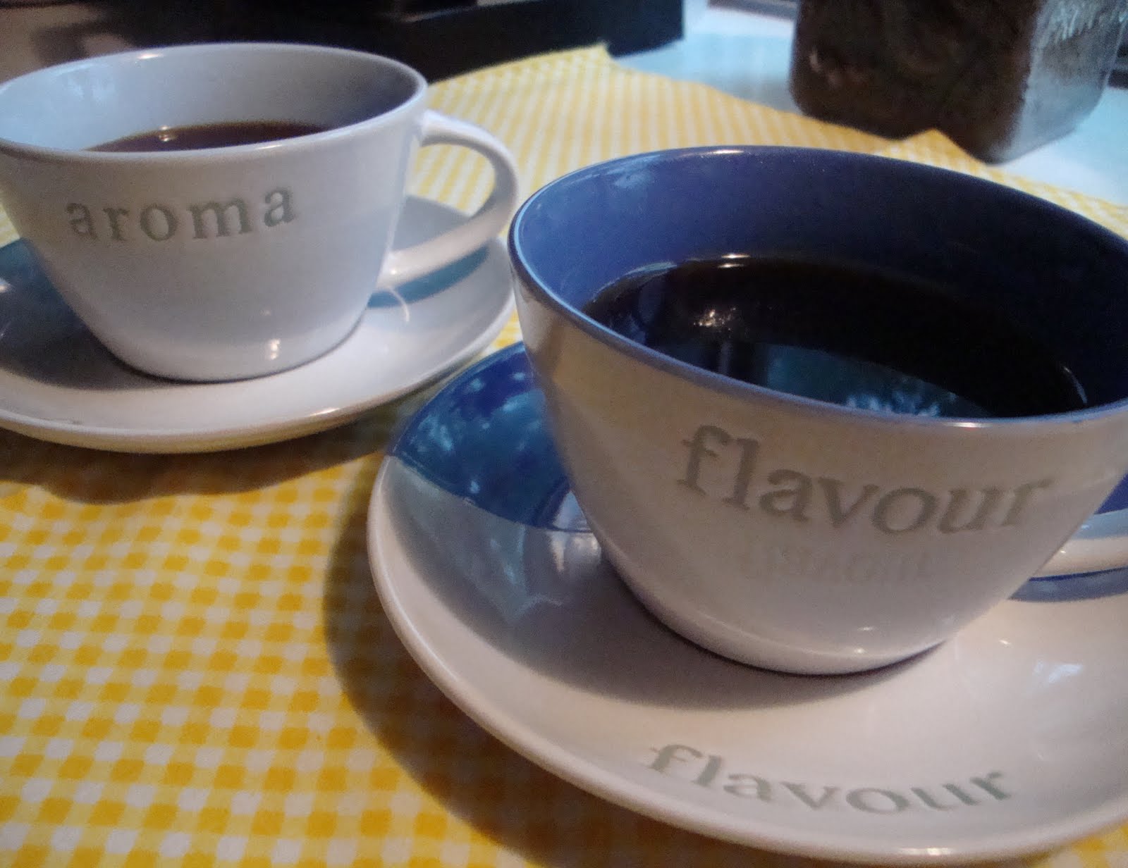 How to remove coffee stains in cups Sweet Souvenir