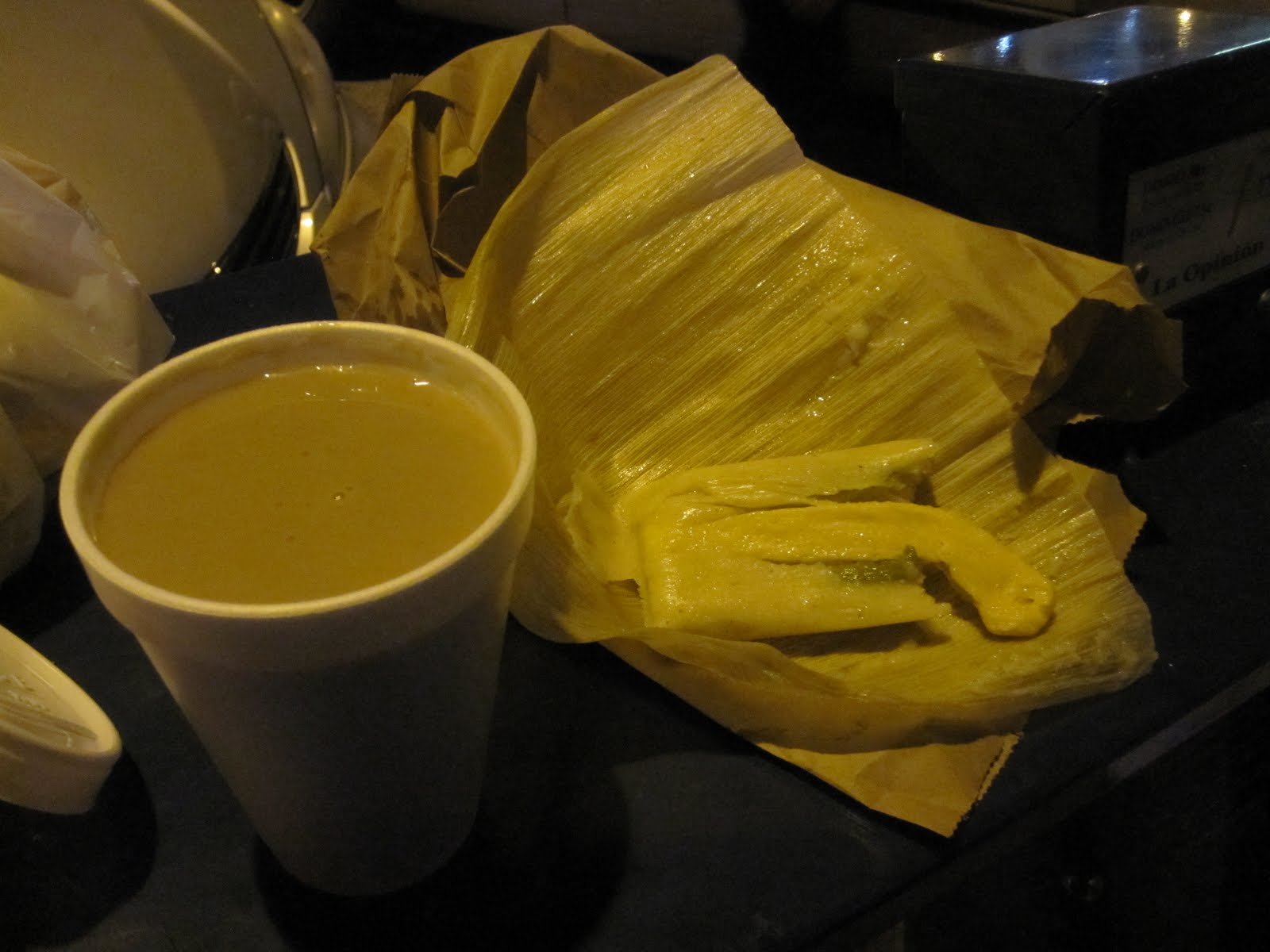 Jay's Strange Blog Champurrado y Tamales