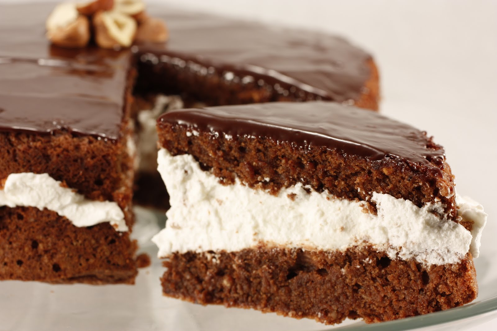 [Chef+Chuck's+Chocolate+Hazelnut+Cake12.JPG]