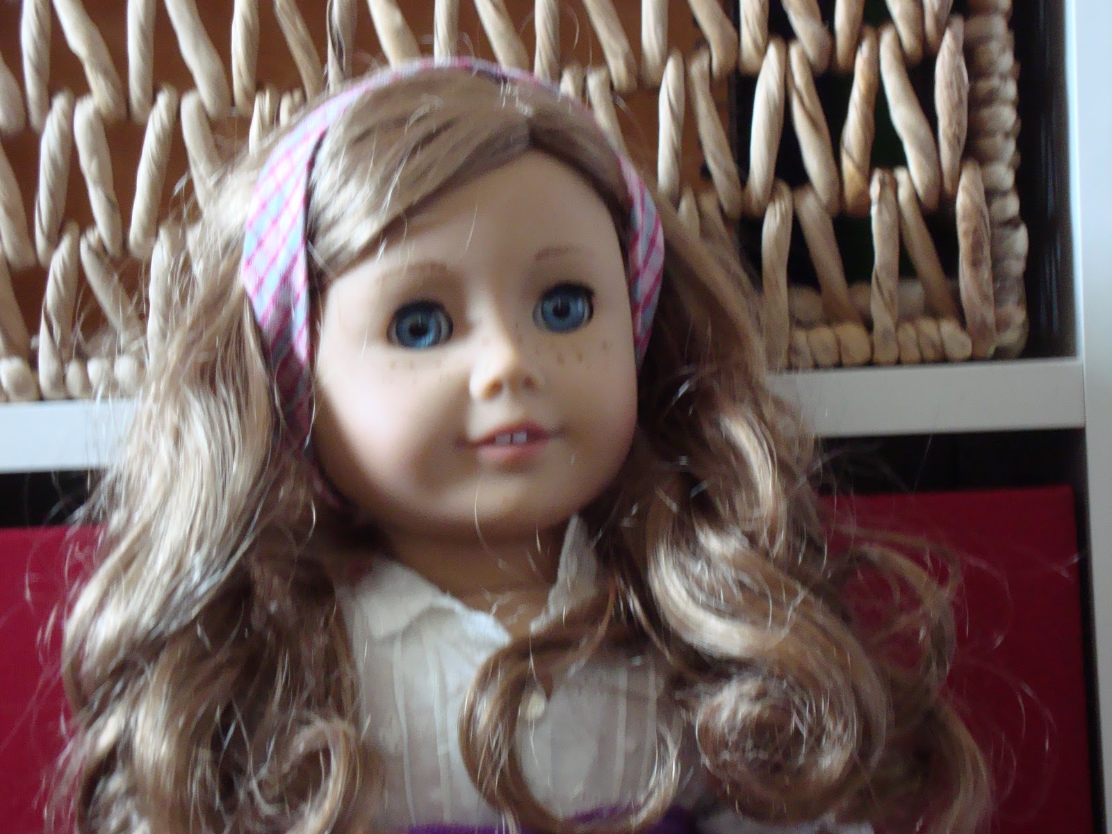 American Girl Doll with Curly Hair and Blue Eyes - wide 6