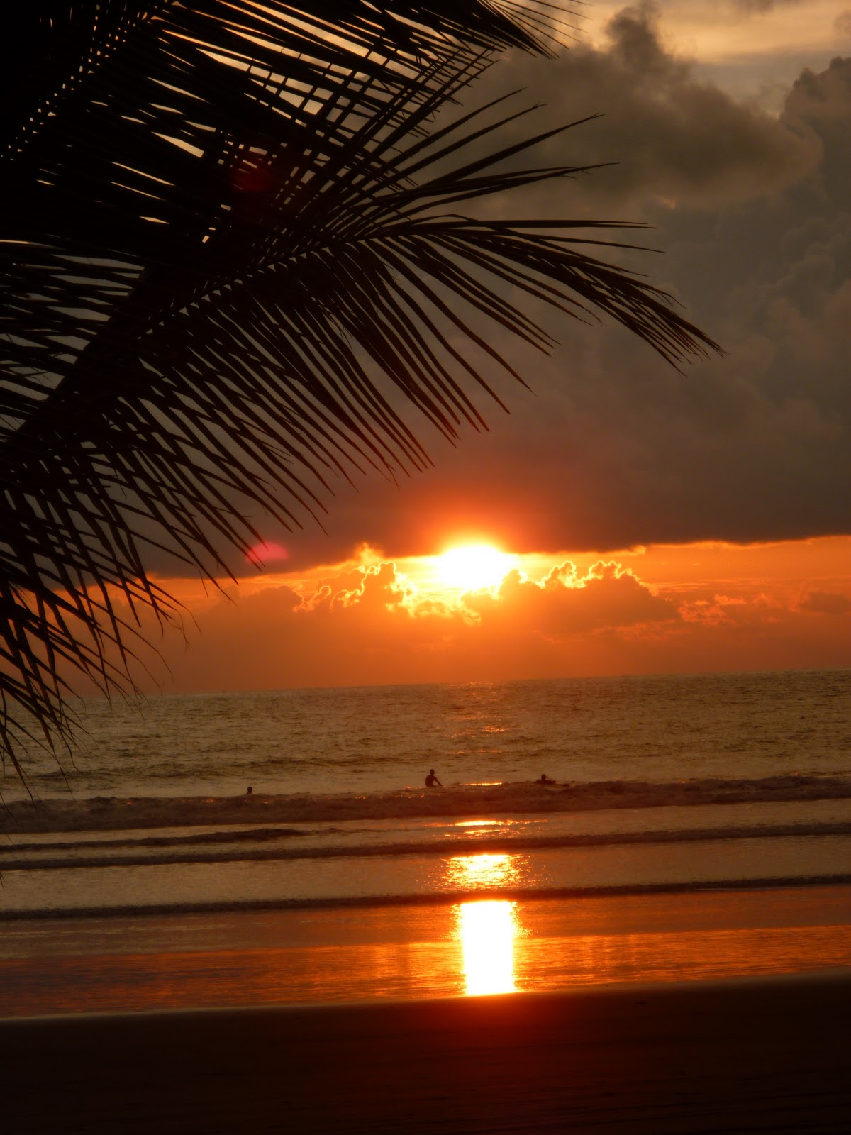 hotel-catalina-playa-jaco-costa-rica-photos-taken-sunset-time-today