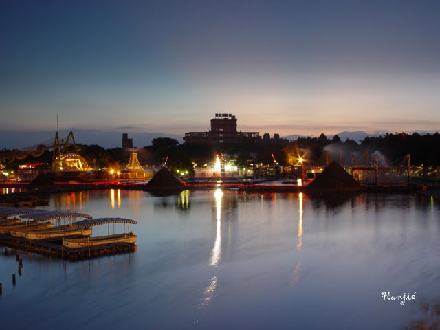 [Near+Water+ParkLo-Tung2.jpg]