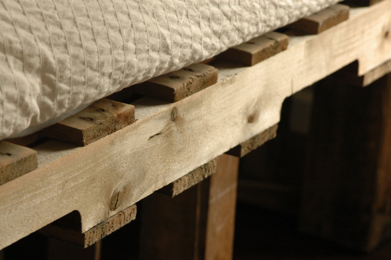 Furniture Gang 6hr pallet bed