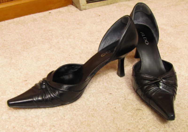 [12-5-09 blazer shoes [800x600].jpg]