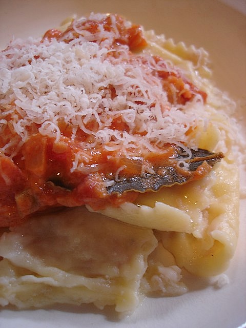 [ravioli2.JPG]