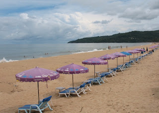 Karon Beach, 1st May - some blue skies for a while