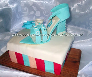 Tort Jimmy Choo