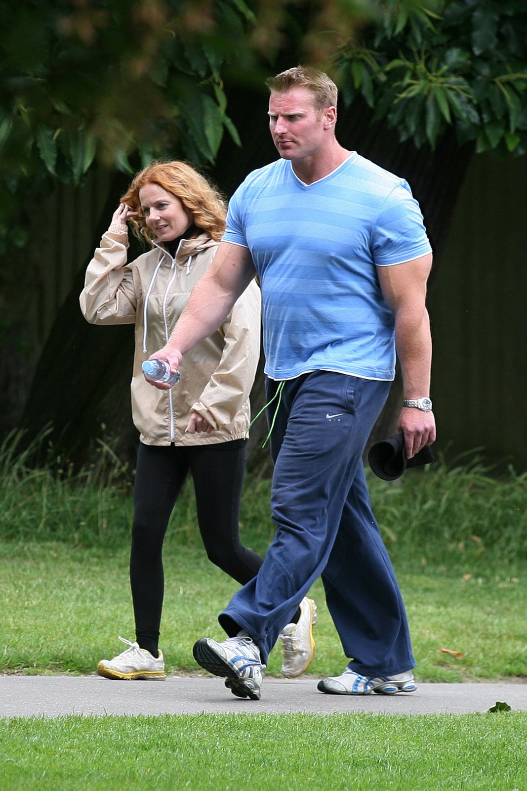 [geri+and+trainer+London+6-27+2.jpg]