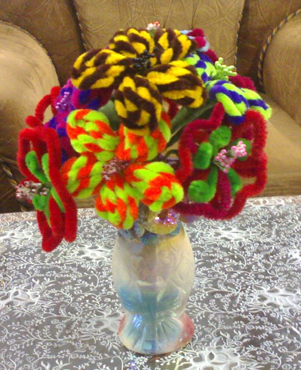 Crazy Crafter chenille sticks Flowers
