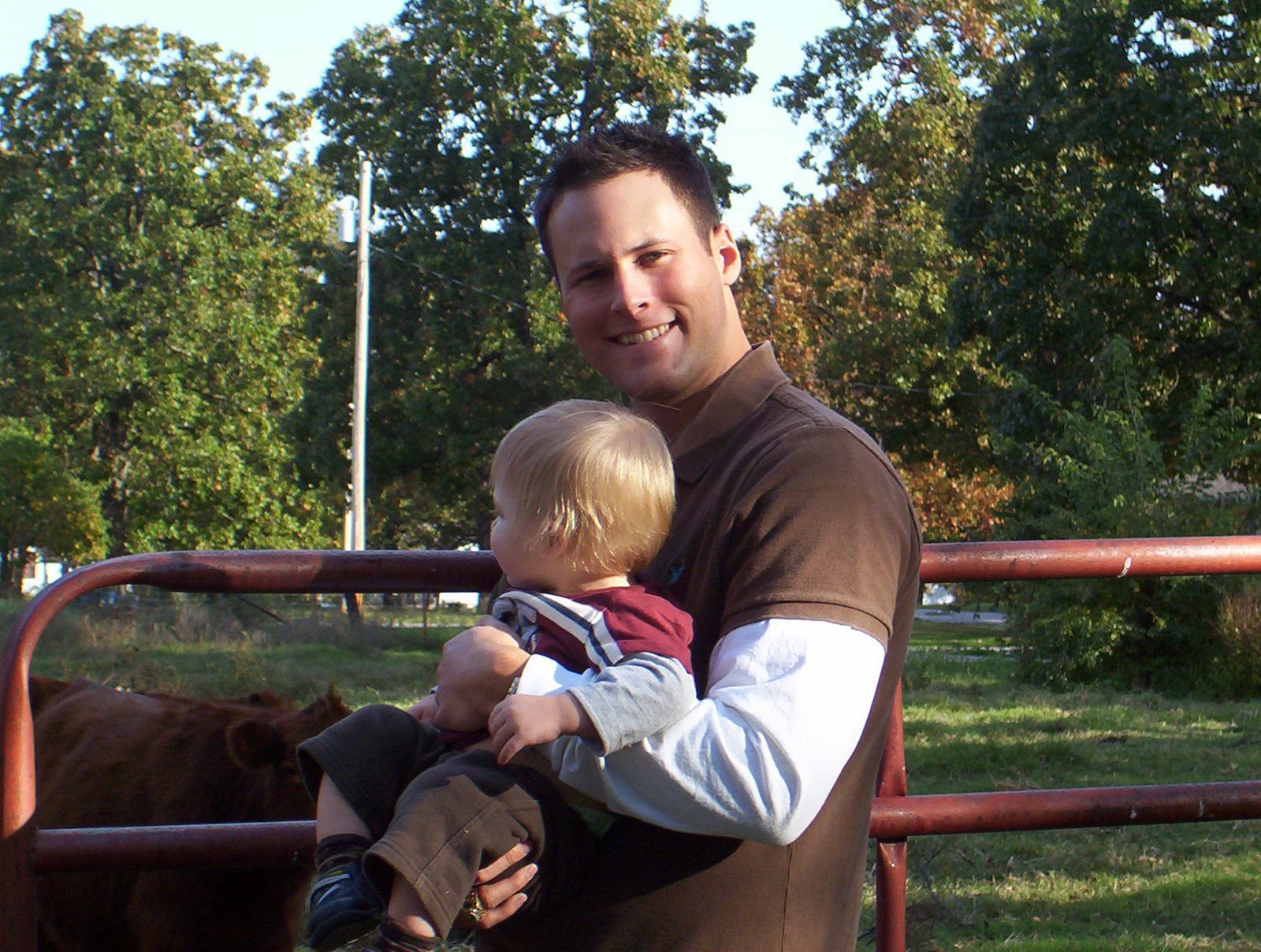 [Brode+and+Andrew+on+farm.jpg]