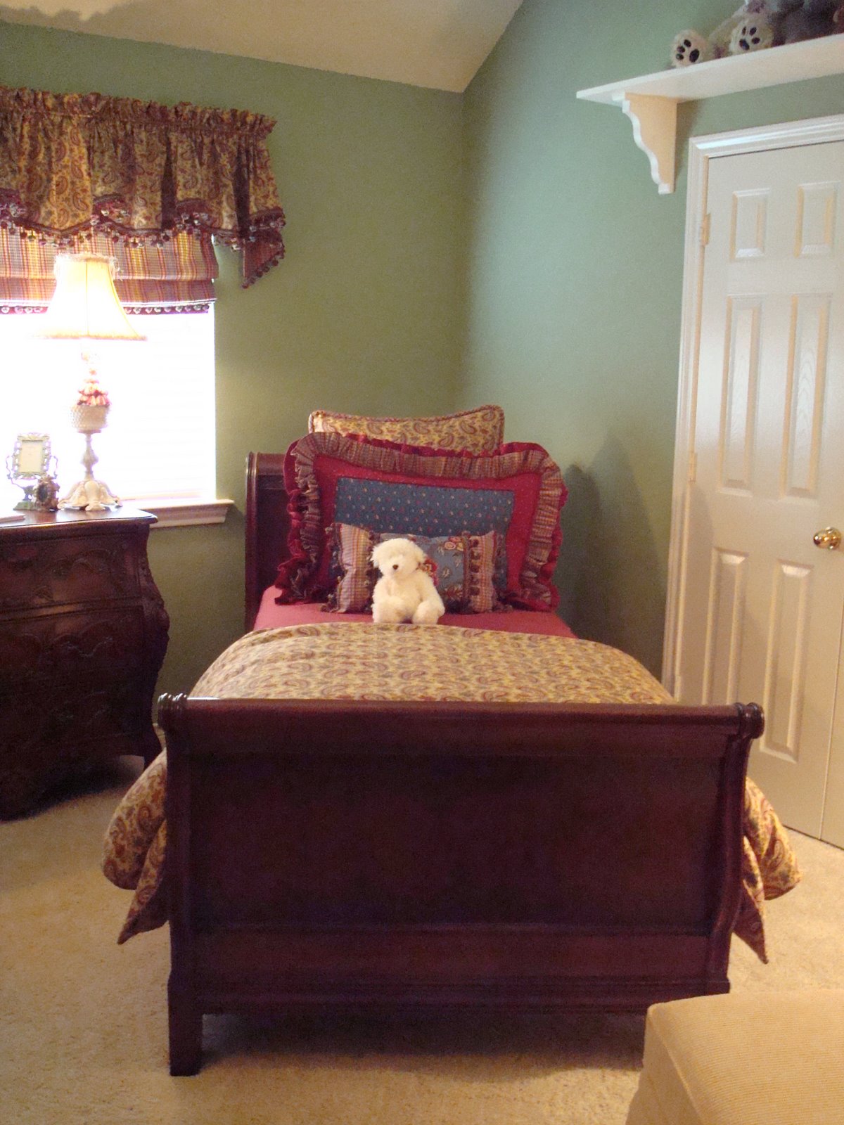 [Nursery+3.JPG]