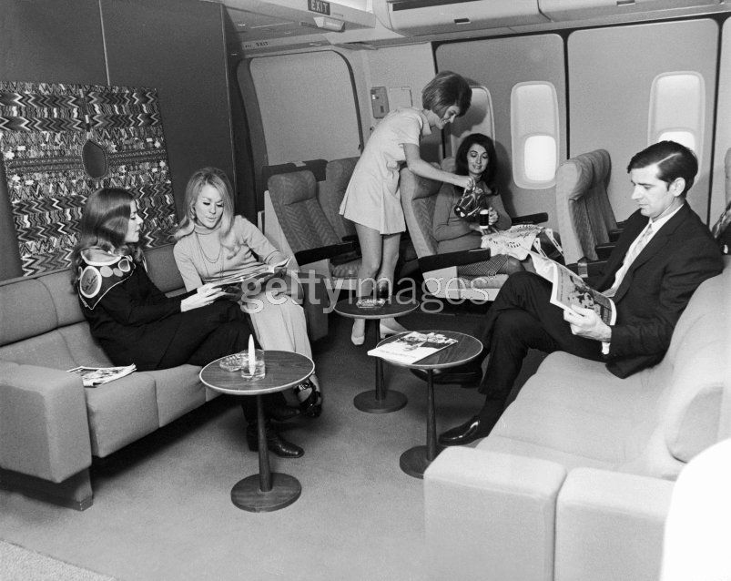 [crew+lounge]