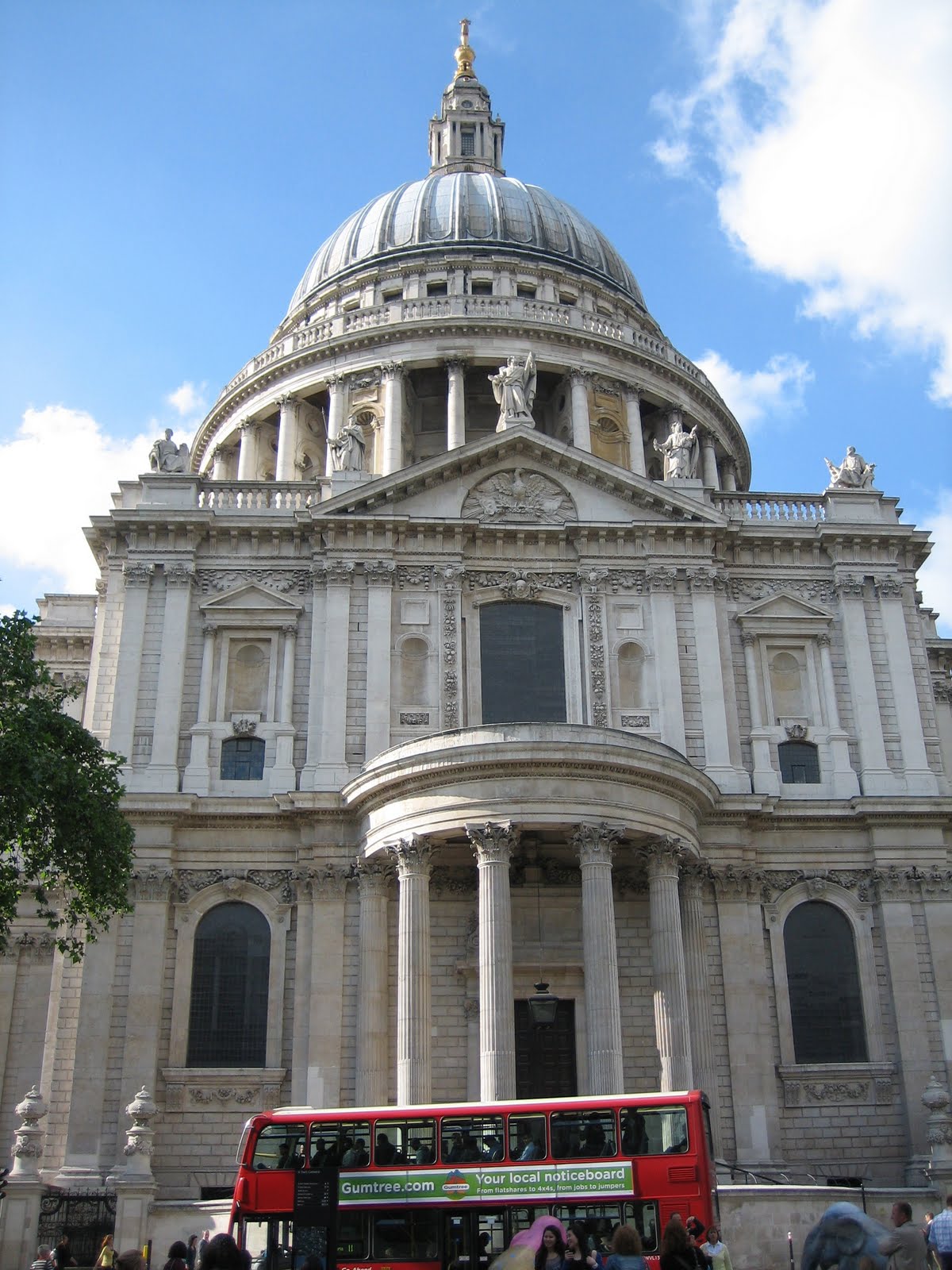 Travel Write Draw Postcard from London