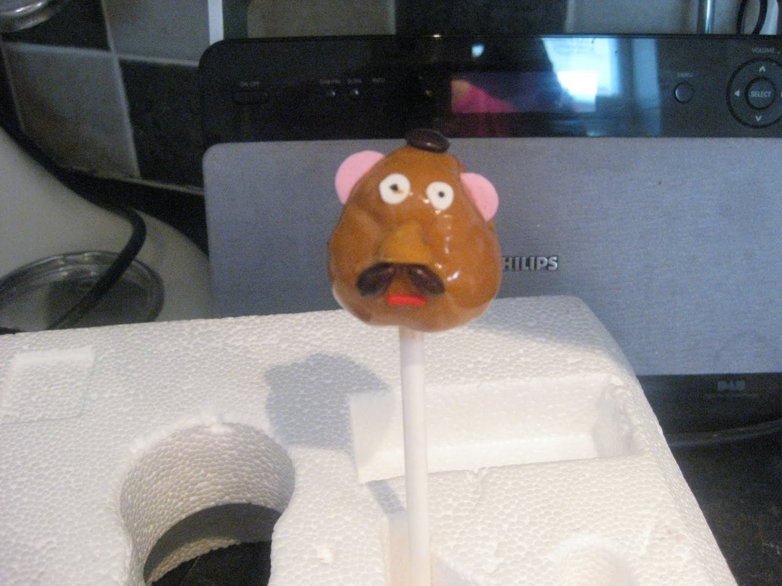 mrs-g-s-baking-adventures-mr-potato-head-cake-pops