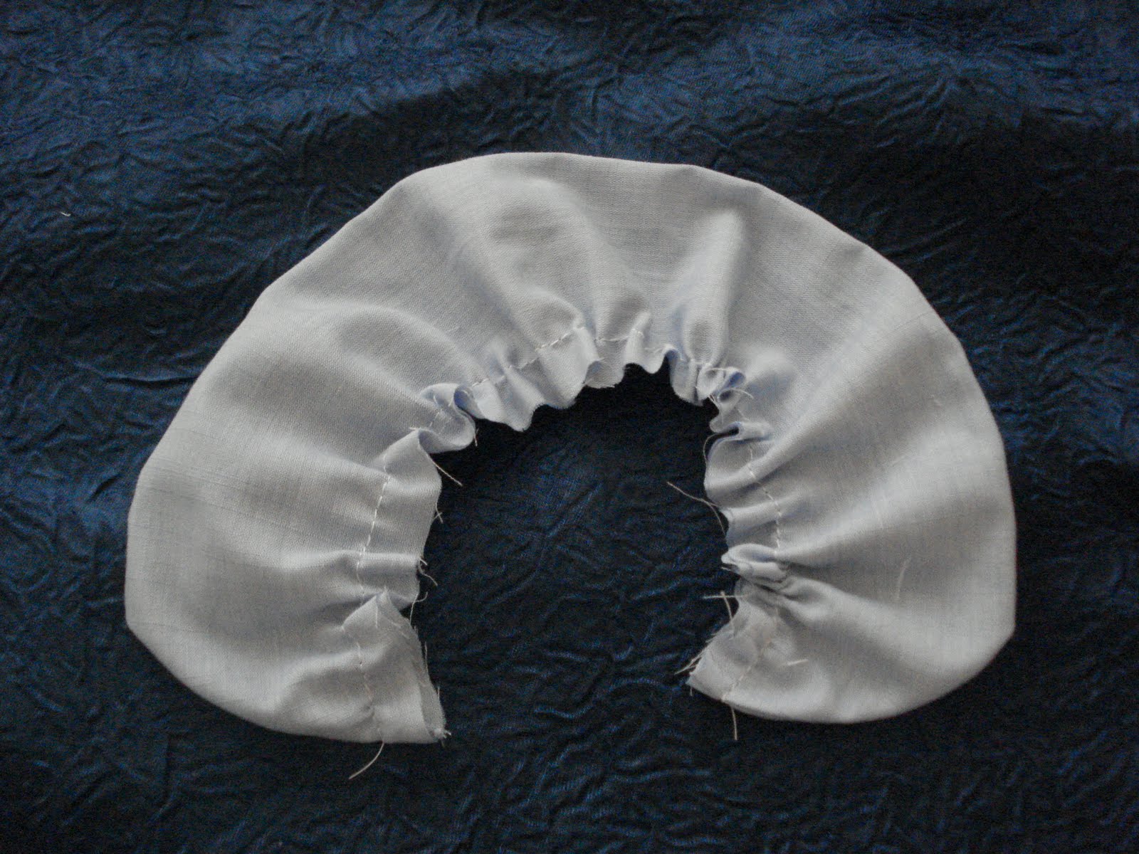 Little Treasures Ruffled collar tutorial