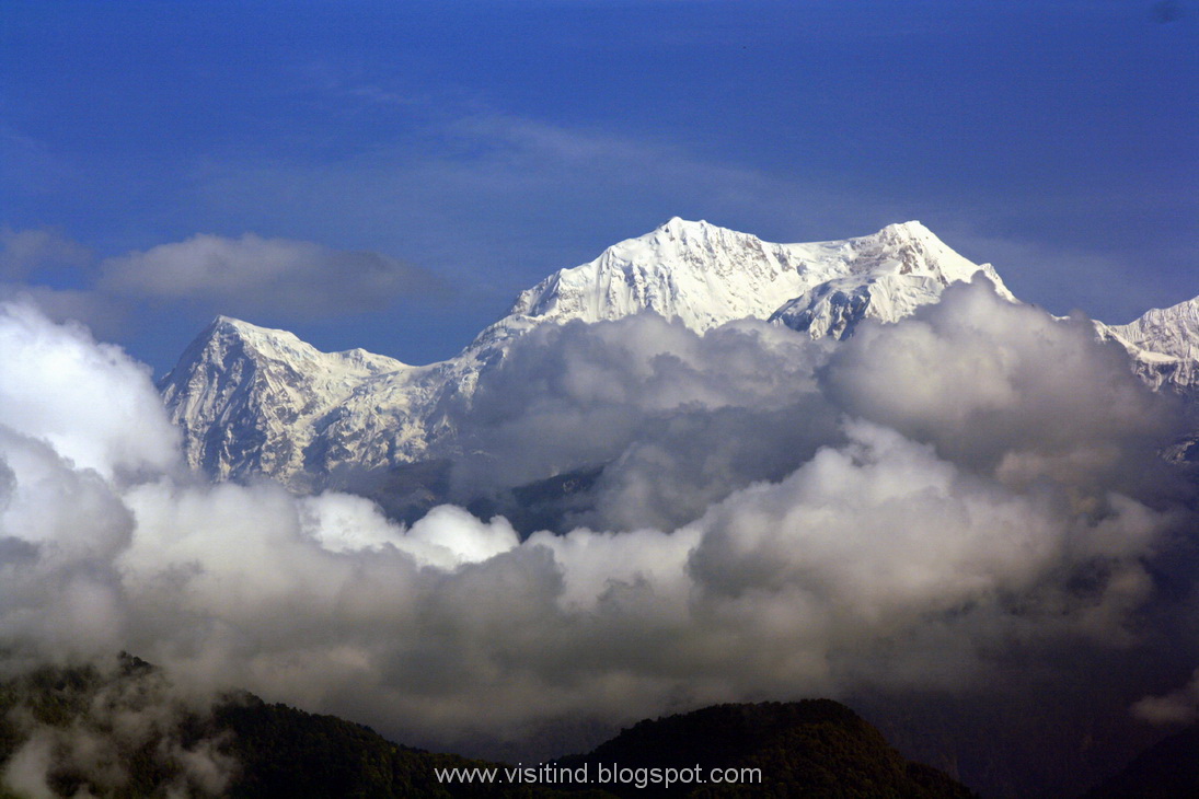 Let's Go : Visit India: Pelling, West Sikkim. Rabangla, South Sikkim