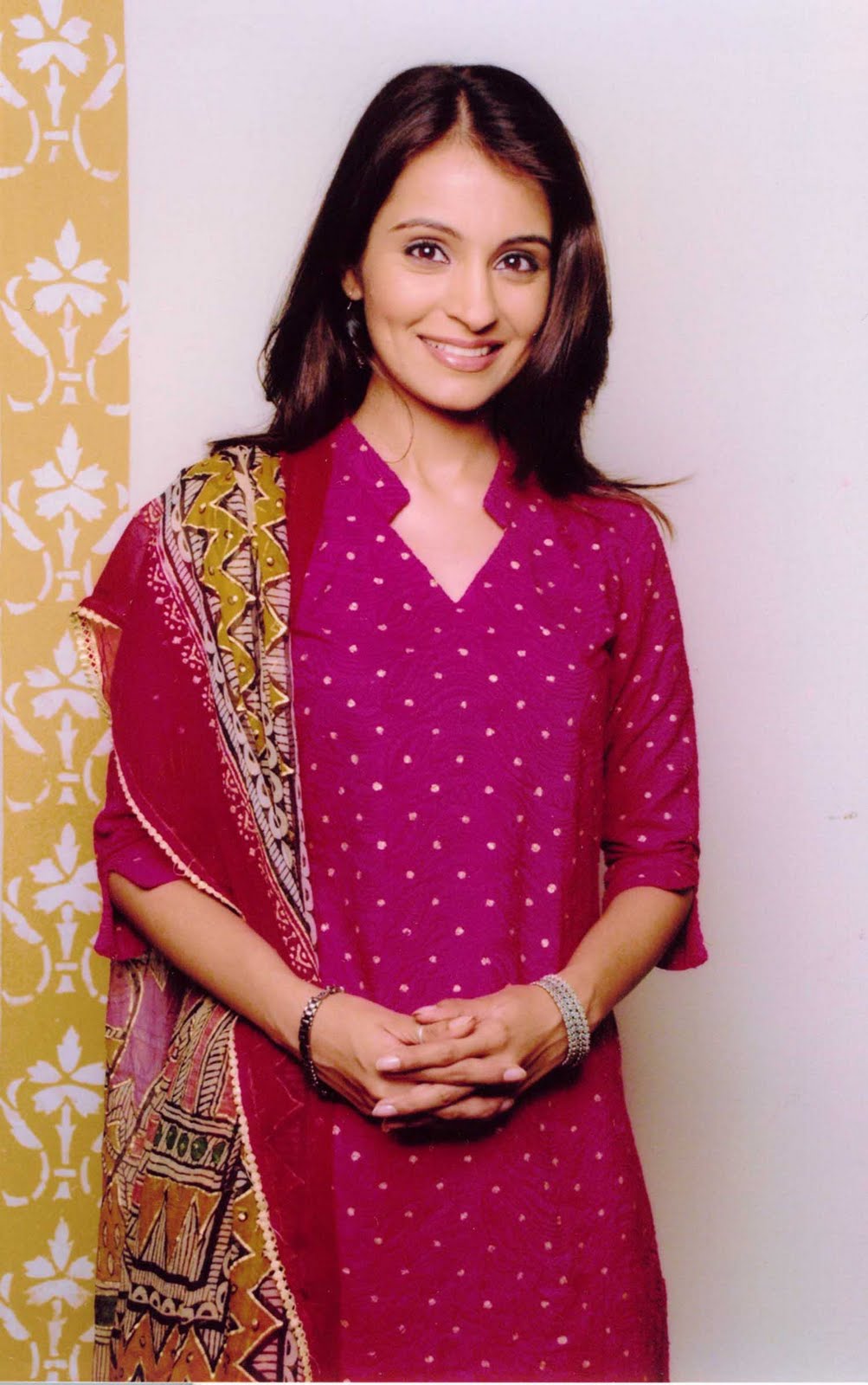 [AneeshaKapoor3.jpg]