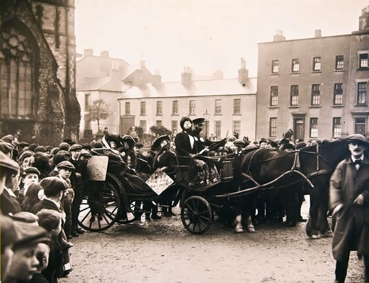 mardi gras parade bowling green ky
