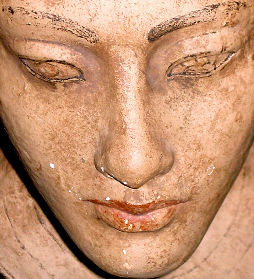 [Nefertiti_Face.jpg]