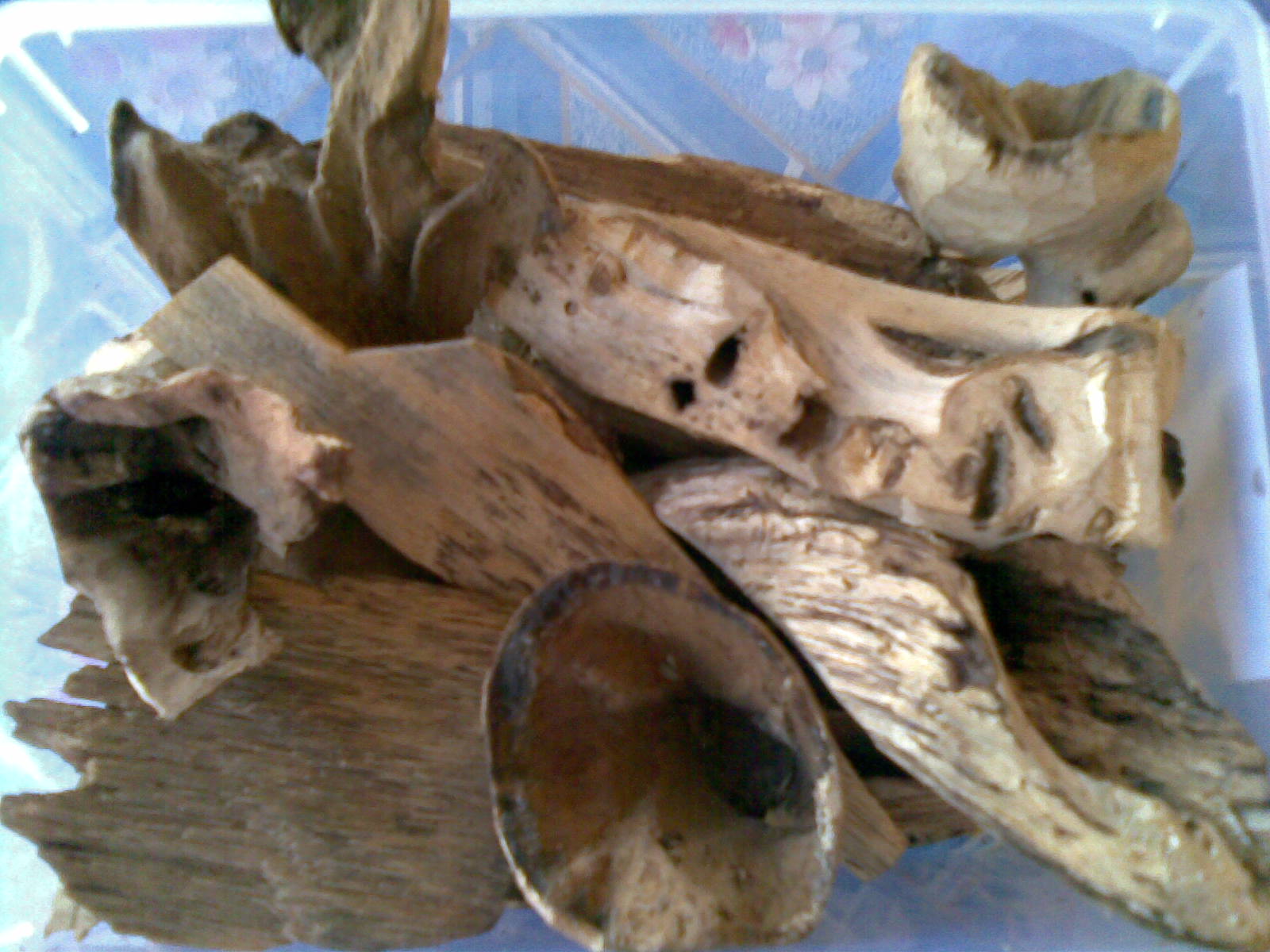 INFO TANAMAN GAHARU: Gred kayu gaharu mengikut kegunaan.