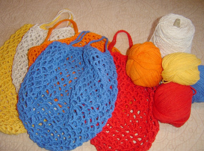 Crochet a string bag you can stuff in your pocket