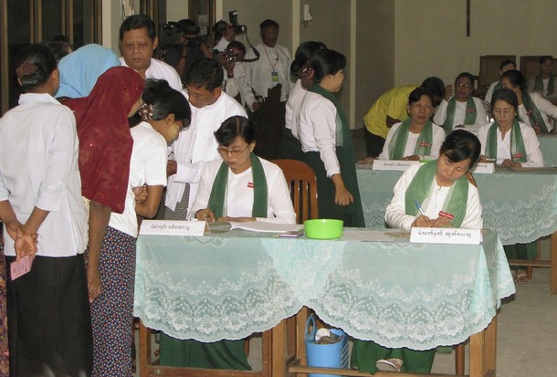 http://3.bp.blogspot.com/_CGn0m5p-F-A/TNYdojogq-I/AAAAAAAAQx8/-cp0F4xEyDI/s1600/Myanmar+Election.jpg