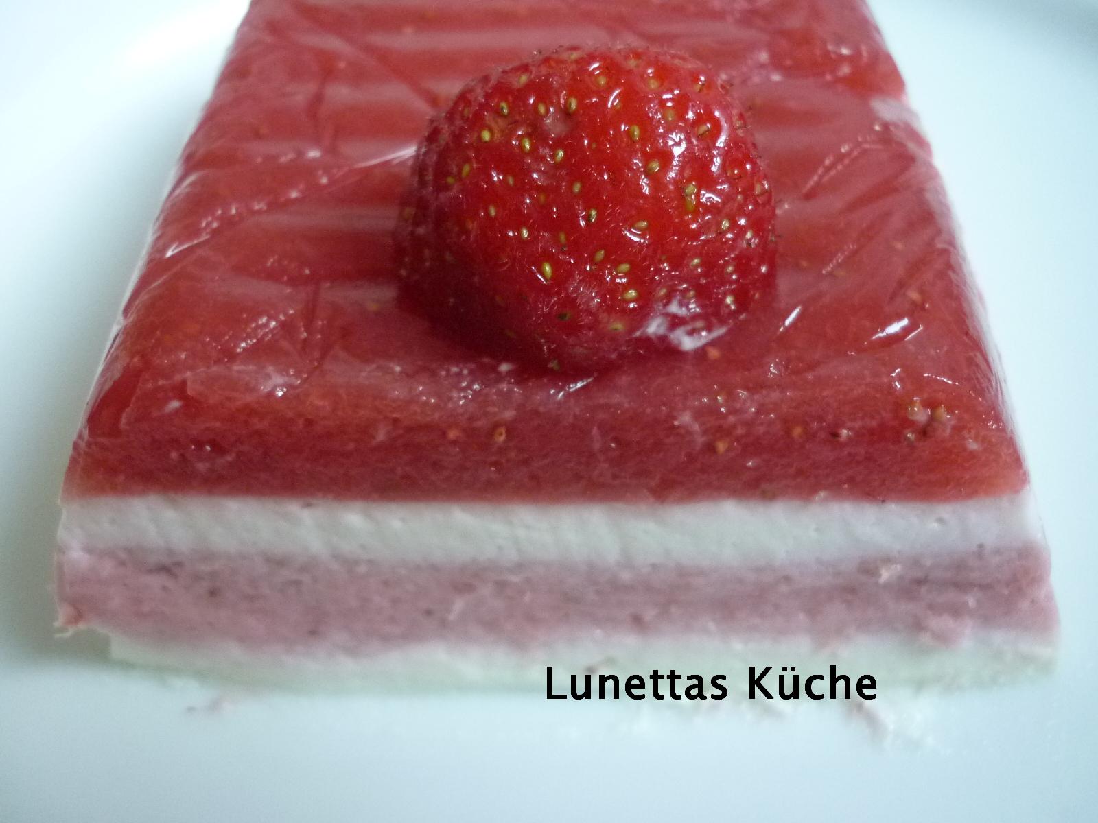 Erdbeer - Joghurt - Mousse - Terrine Erdbeer - Joghurt - Mousse - Terrine