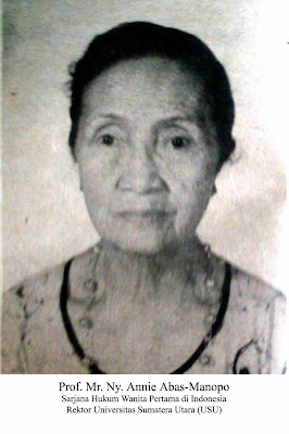 Tokoh Wanita Minahasa ~ Silian Raya News