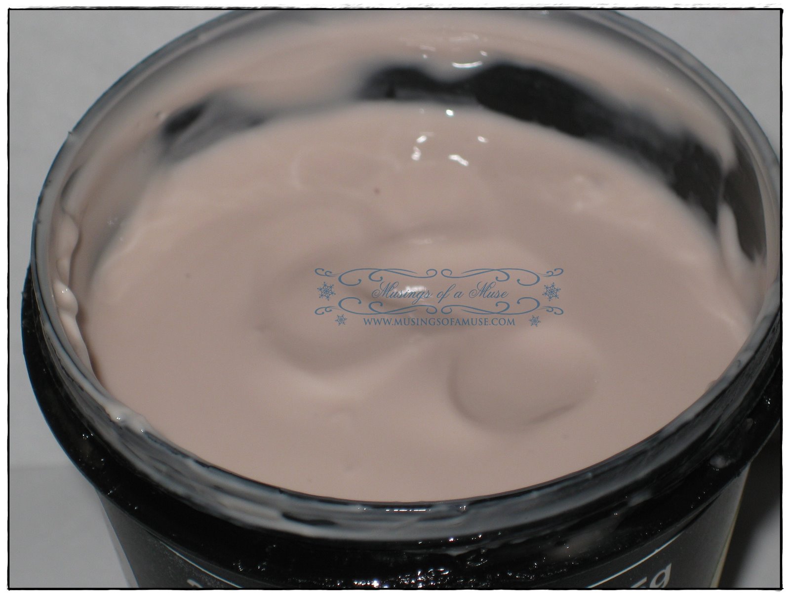 [Lush+Comforter+Body+Lotion+4.jpg]